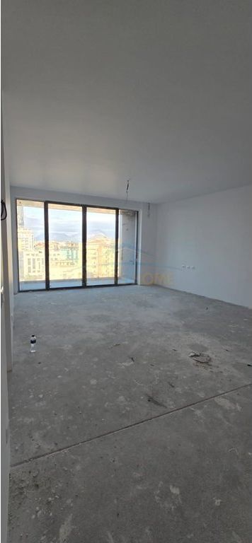 Apartment 3+1+2 for sale Air Albania Stadium