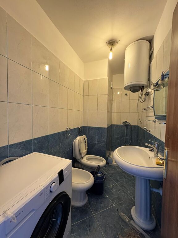 Apartment 2+1+2 for Rent – Kavaja Street, near Globe