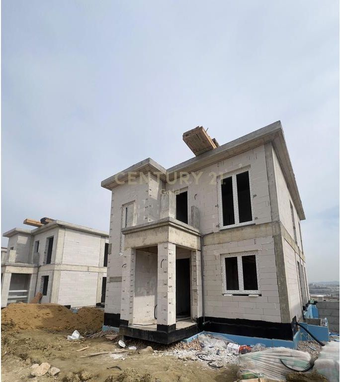 SHESIM VILË INDIVIDUALE – ROLLING HILLS LIQENI!! 700,000 €