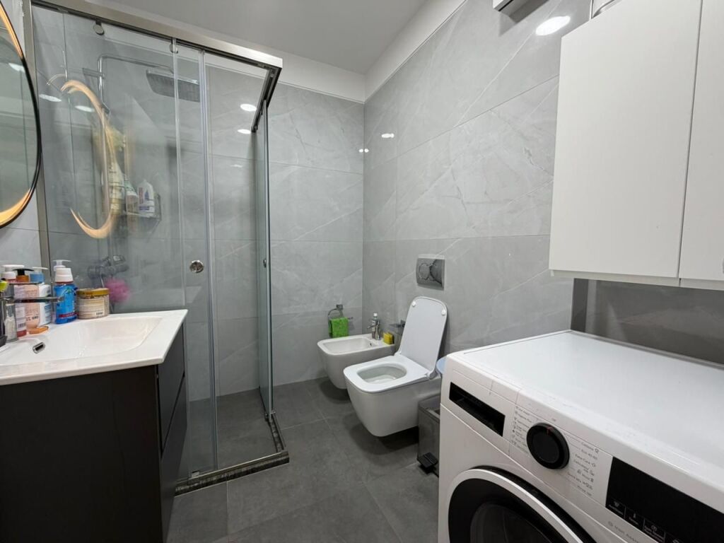 Apartament 2+1+Parking per shitje tek Golden Park prane Amerikan 3.