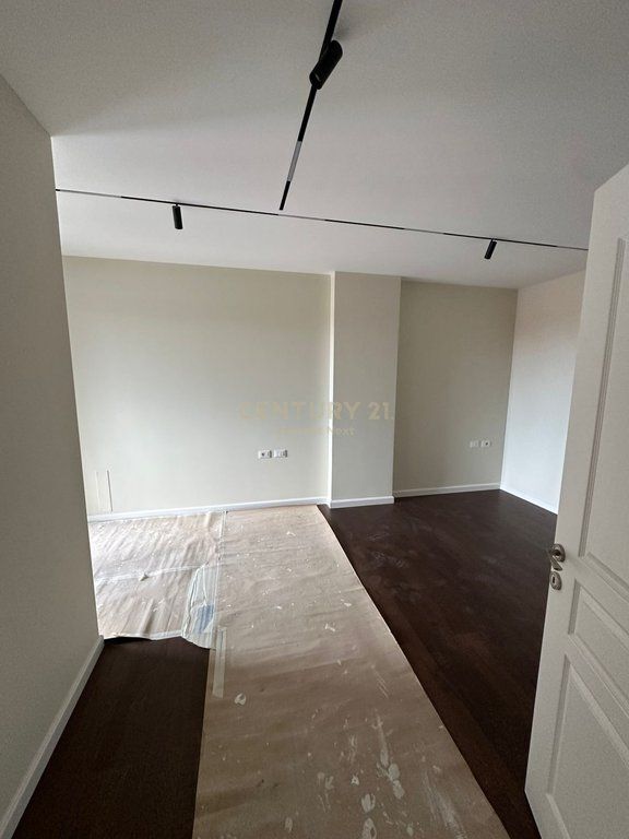 Vendesi in vendita appartamento 2+1+2 con posto auto – Residenza Mirabella