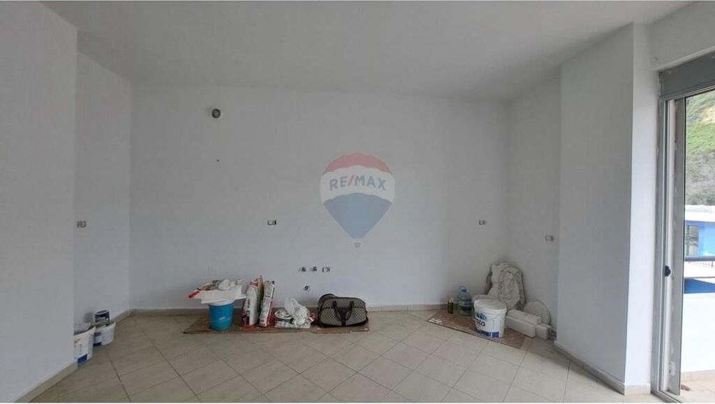 Apartament 1+1 ne shitje,ne Bulevard,Ismail Qemali,Vlore