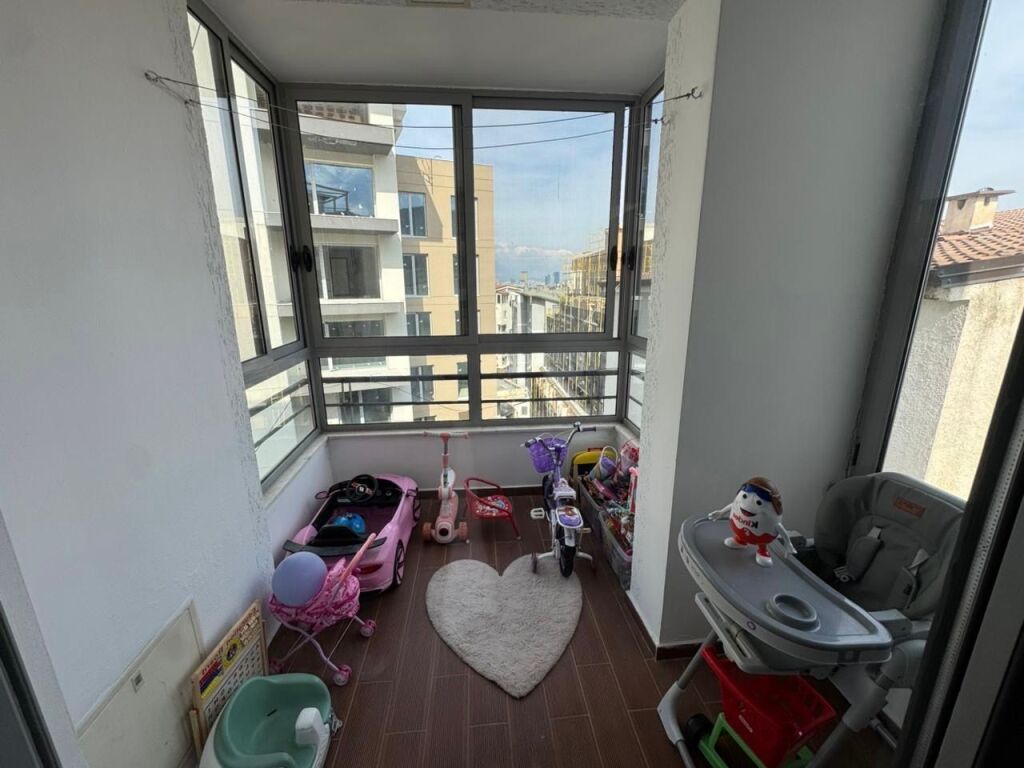 Apartament me qera