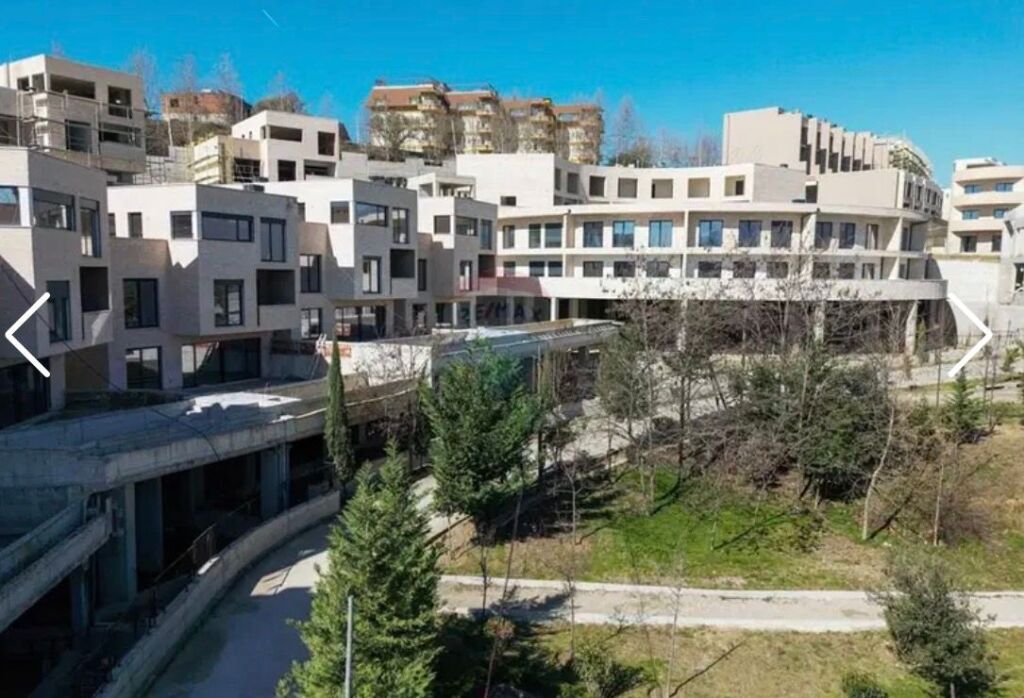 Shitet, Vilë, Swan Residence Liqeni i farkës, Tiranë.