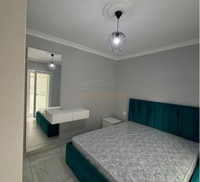 Appartamento 2+1+2 in vendita in via Barrikadave Tirana