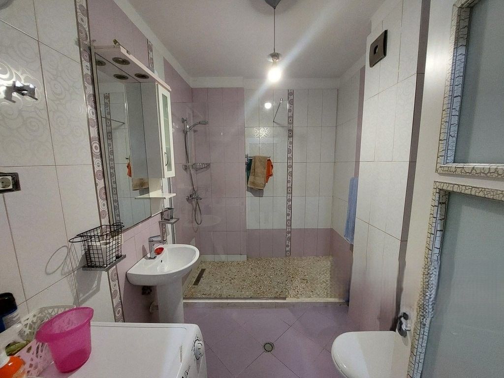 Appartamento 2+1 + Garage Chiuso per 2 Auto in Vendita. Astir 193,000 €