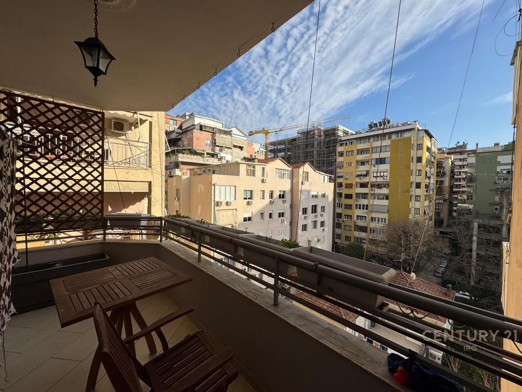 Apartment 2+1+2 for sale in the Ish-Blloku area
