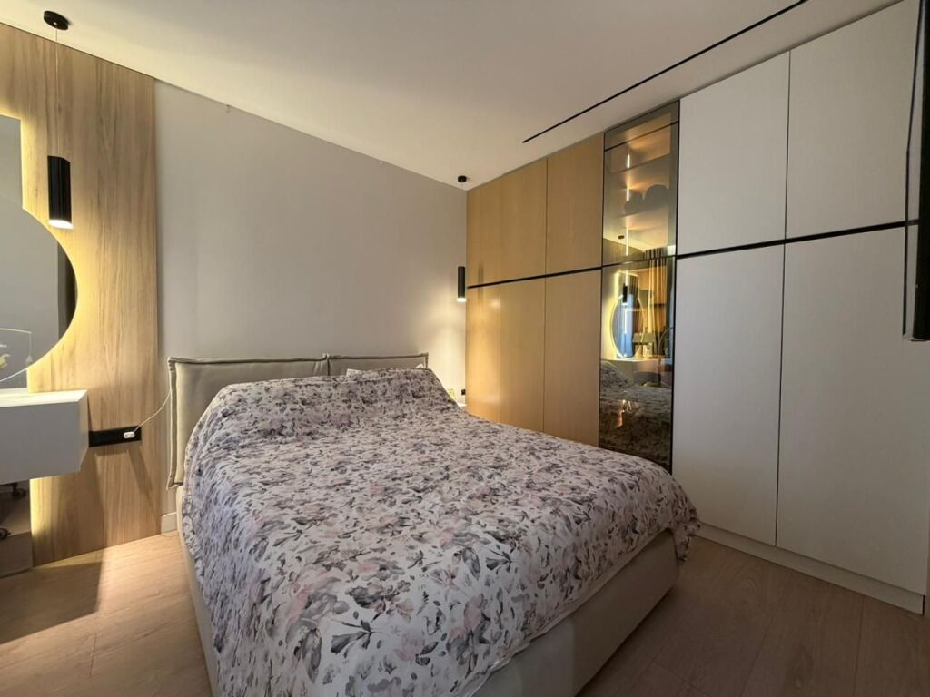 Apartament 2+1+Parking per shitje tek Golden Park prane Amerikan 3.