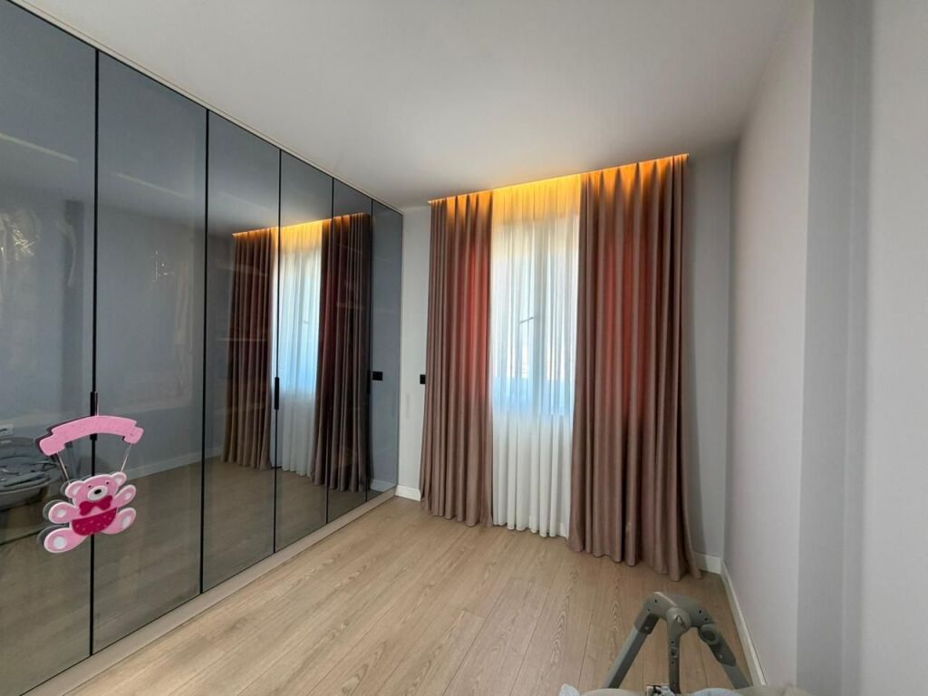 Apartament 2+1+Parking per shitje tek Golden Park prane Amerikan 3.