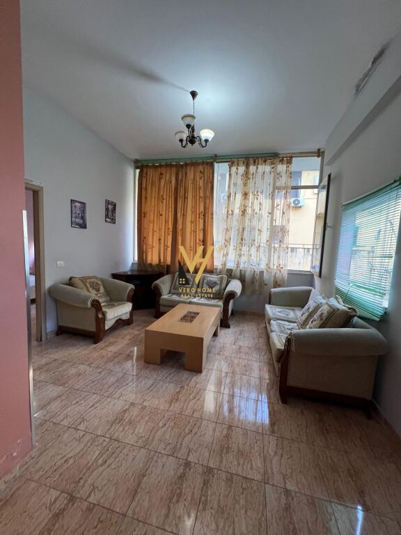 JEPET APARTAMENT 2+1+BLK ME QIRA TE KODRA E DIELLIT 40.000 LEKE