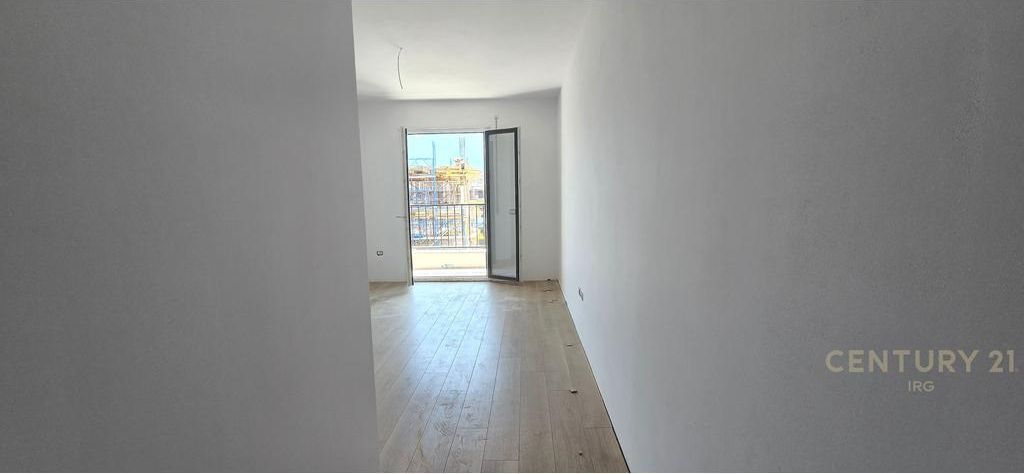APARTAMENT 1+1 NE UNAZEN E RE PASKUQAN GATI PER BANIM! 98,000 € Sip. Totale  84m2