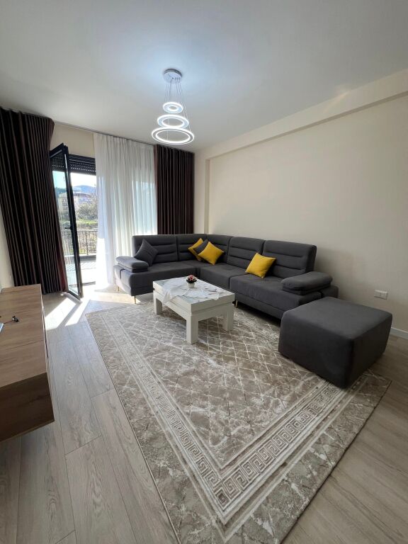 Apartament me qera