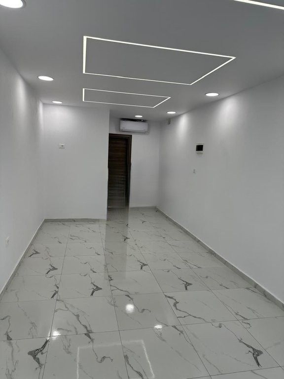 Shop for rent on BUDI street, near the American embassy. 400 € /Month
