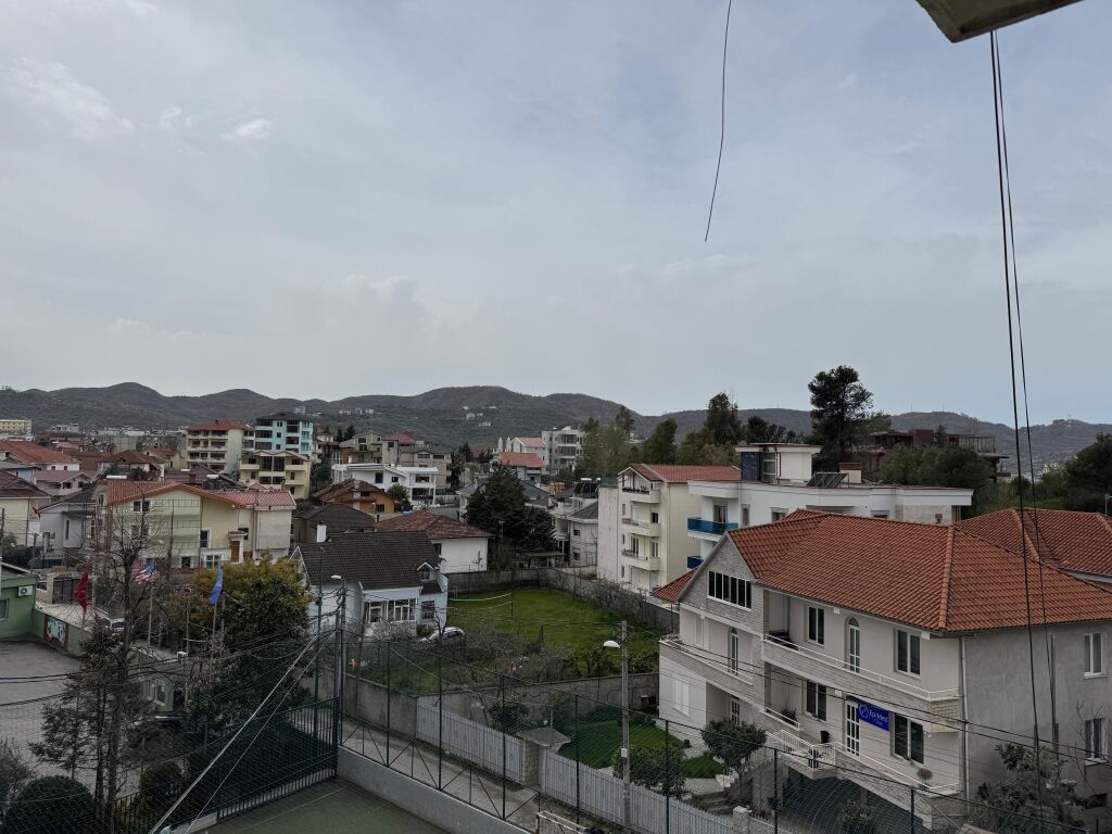 2+1,i mobiluar apartament,te shkolla rreze drite,sauk i ri,500 mije leke