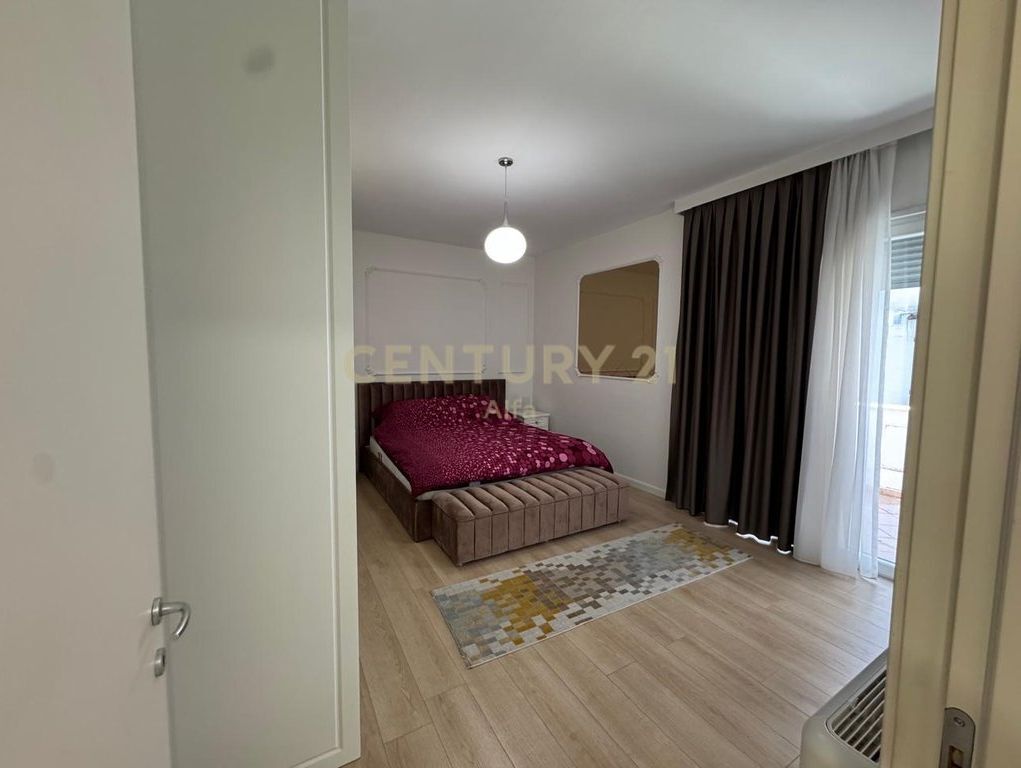 Appartamento 2+1+2 in vendita vicino al Giardino Botanico (presso la Moschea)! 229.000 € Superficie totale 142m2