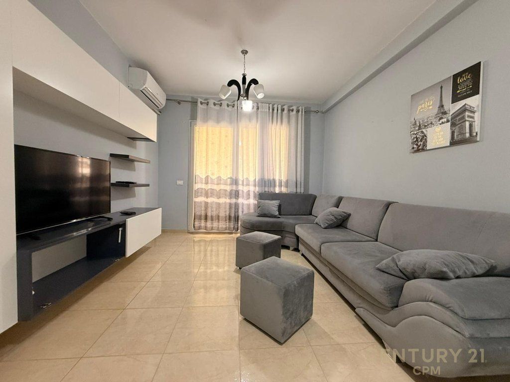 VENDIAMO APPARTAMENTO 2+1 VICINO A KIKA 2 COMUNA E PARISIT! 285.000 € Sup. Totale 103m2