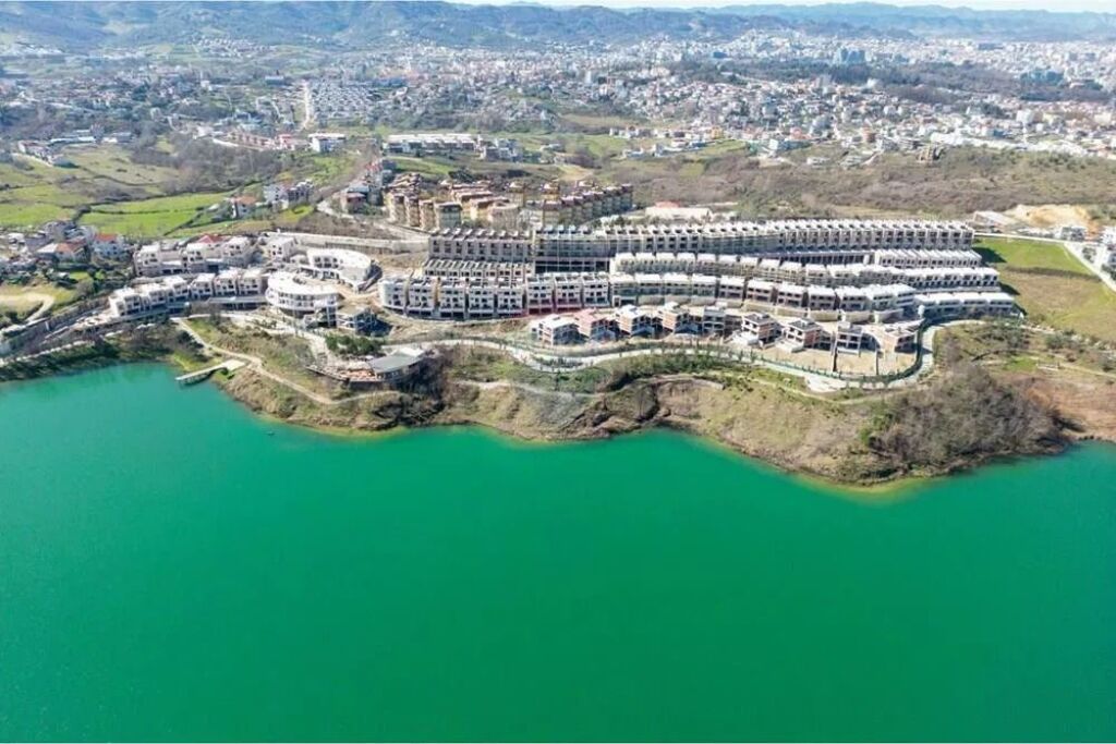 Vilë - Për Shitje - Farkë, Tiranë(ID: 530581010-46)