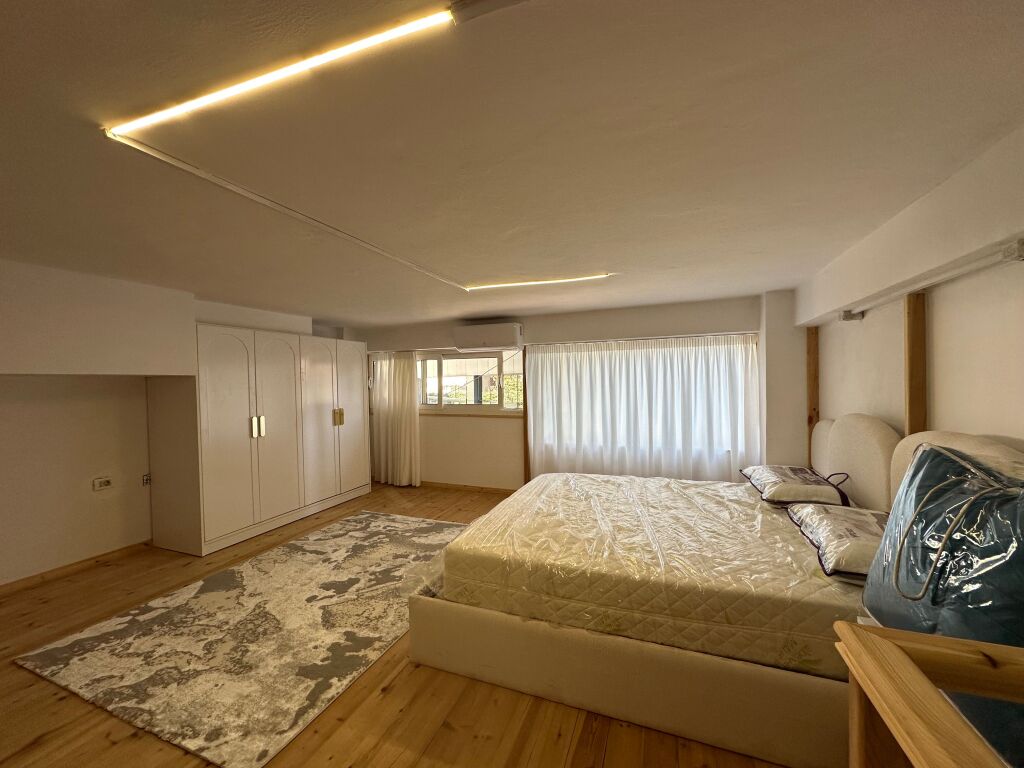 Duplex me qira Selvia