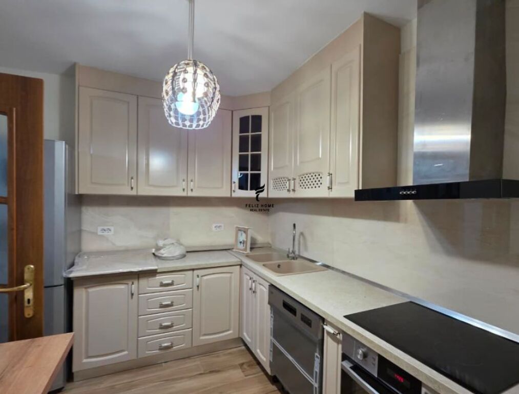 APARTAMENT ME QERA 4+1+2 MINE PEZA 1.500 EURO FH-58858