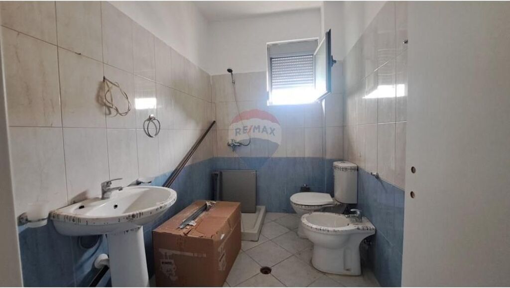 Apartament 1+1 ne shitje,ne Bulevard,Ismail Qemali,Vlore
