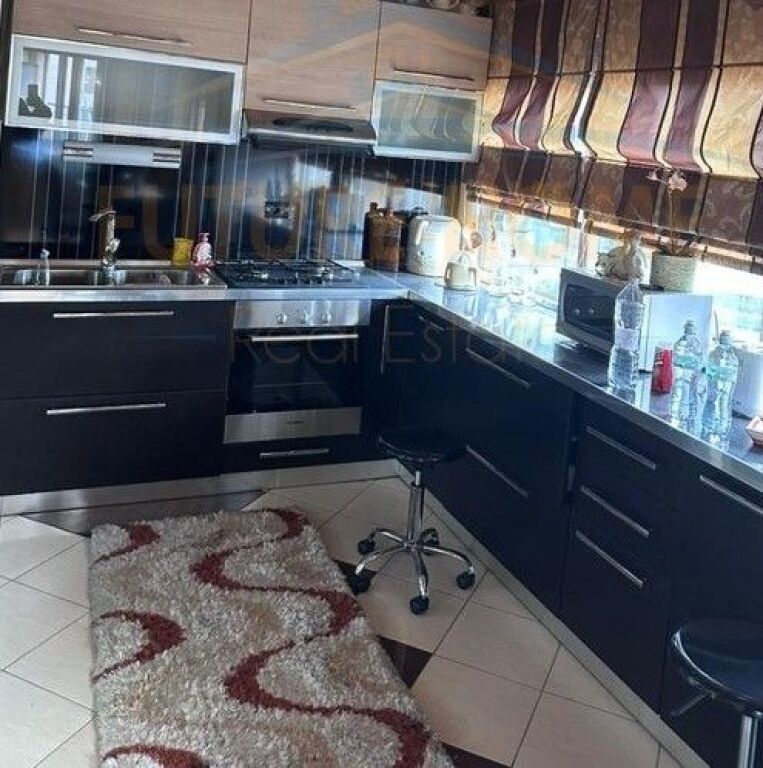 Rent, Apartment 2+1(converted), Barrikadave Street, Tirana
