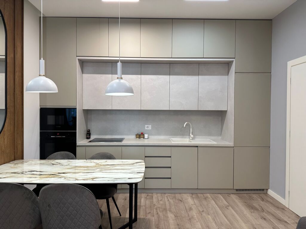 🏡 Appartamento moderno 1+1 in affitto a Square 21