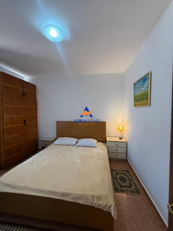 AFFITTASI APPARTAMENTO 1+1+BALCONE "VICINO AL PARCO, COMUNE DI PARIGI" 50000 LEKE