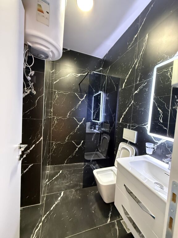 Jepet me qera: Super Apartament 2+1+2