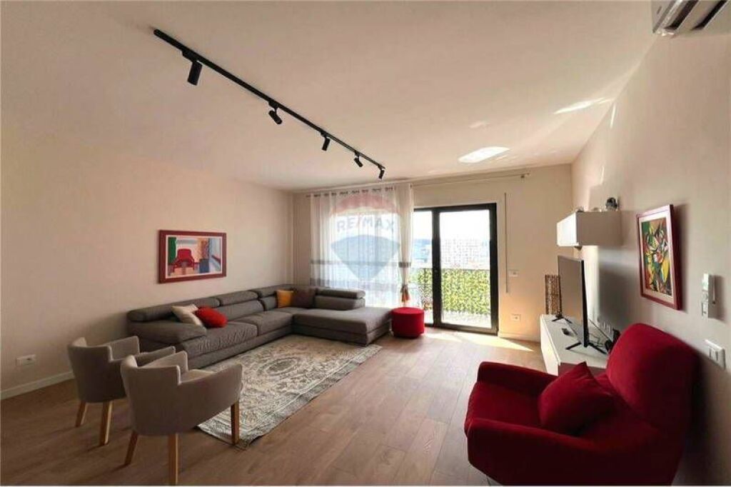 APARTAMENT 2+1 ME QIRA MYSLYM SHYRI