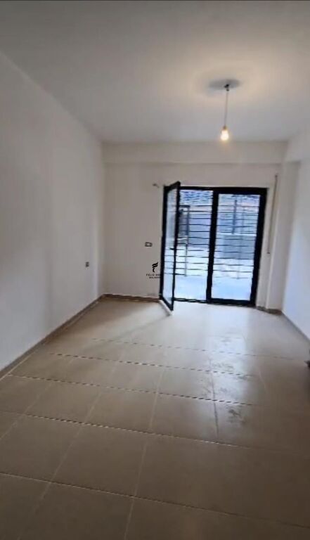 SHITET APARTAMENT 3+1+2 KODRA E DIELLIT 2 280.000 EURO FH-58934