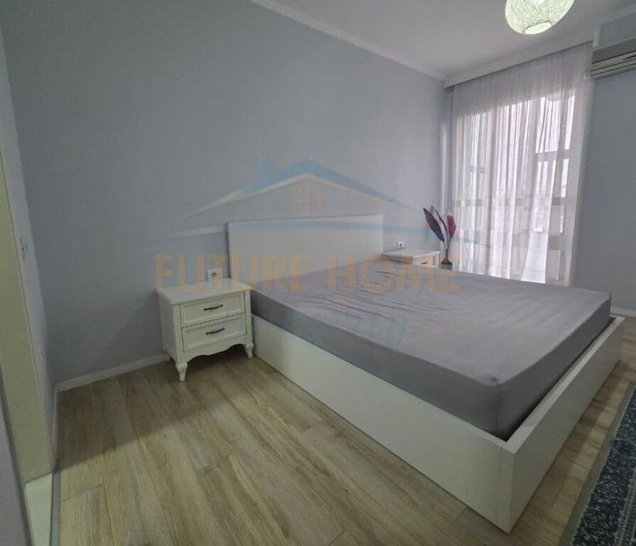 Rent, Apartment 2+1+2, Former Electric Market, Tirana.