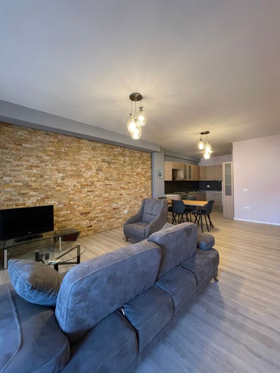 Apartament 2+1 Me Qera tek Rruga e Kavajes.