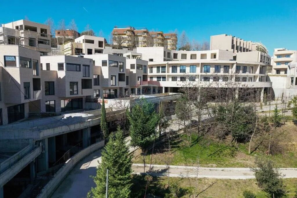 Vilë - Për Shitje - Farkë, Tiranë(ID: 530581010-38)