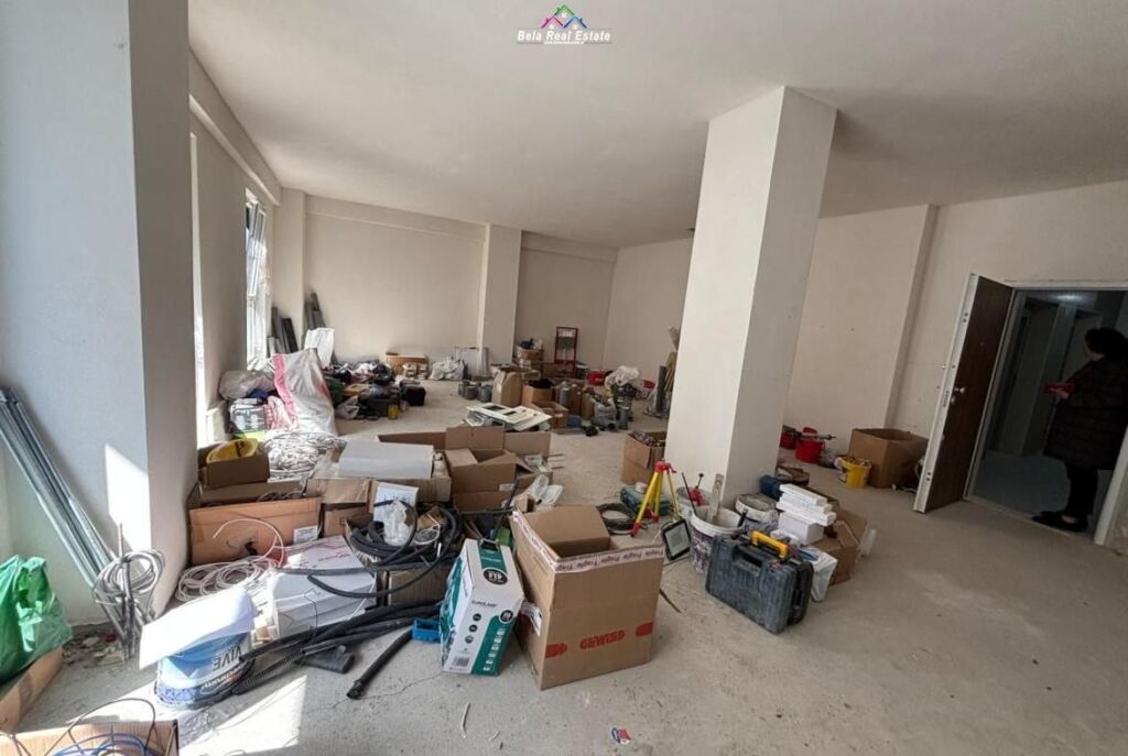 Office for Rent at the Paris Commune (ID BZ2854) Tirana.