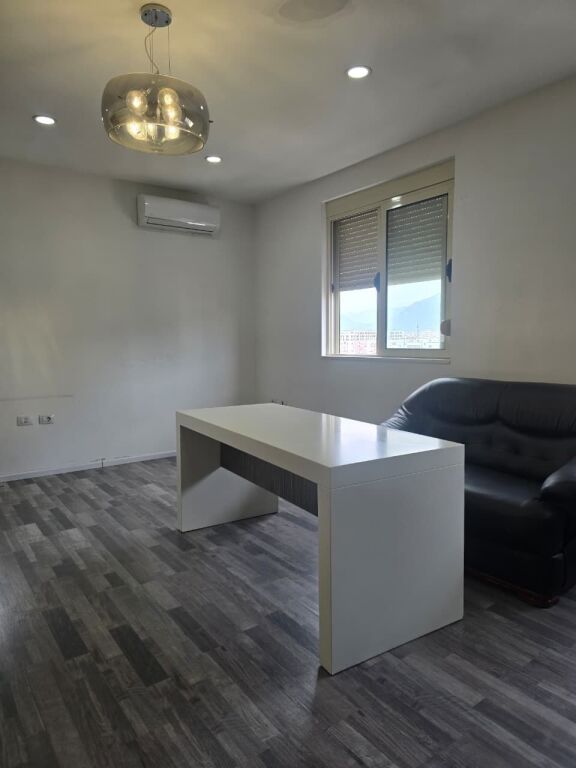 Office for rent at Rr Kavajes