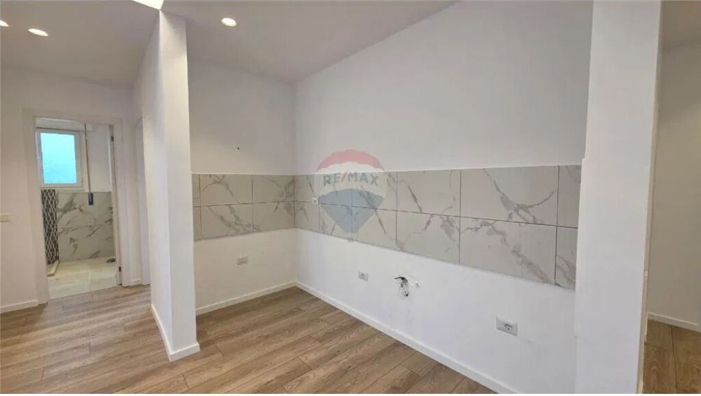 Apartament ne shitje 2+1+2 , Rr. Zenel Murra