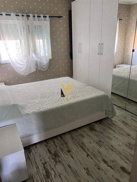 JEPET APARTAMENT 2+1+BLK ME QIRA TE KOMUNA E PARISIT 750 EURO