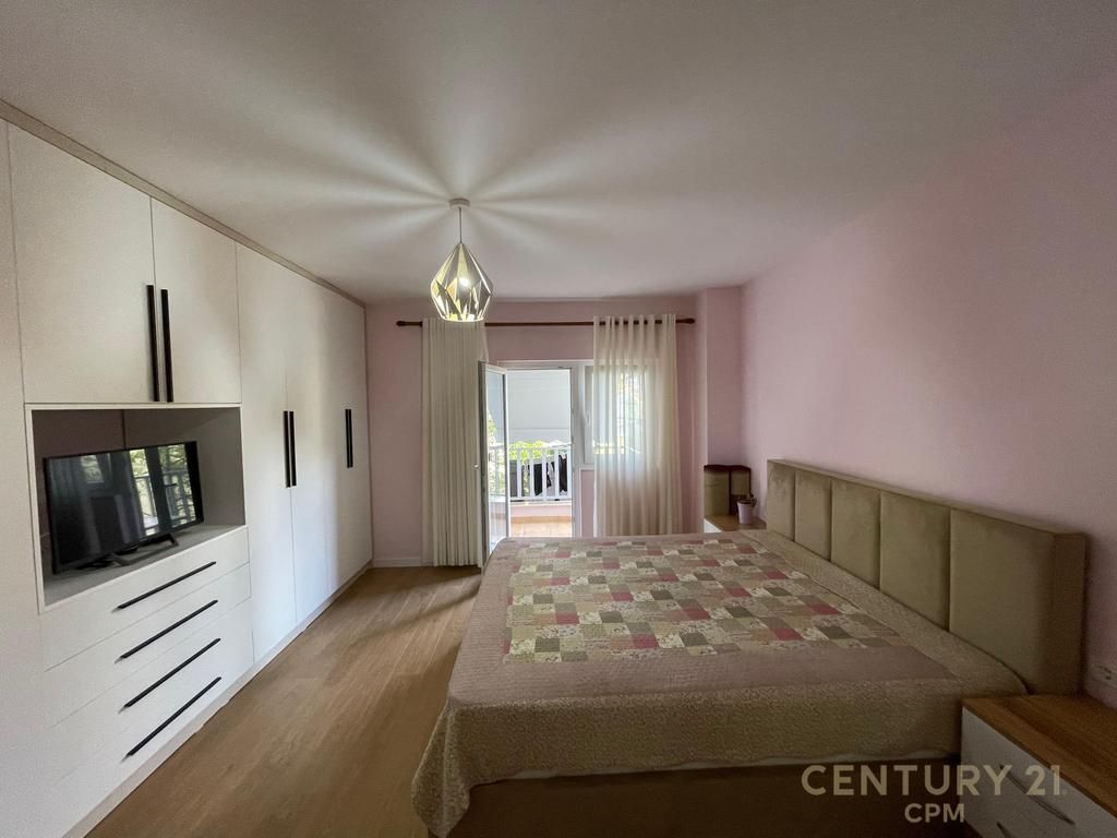 Apartament 2+1 Me Qira pranë Pazarit të Ri, Tiranë - 700€ | 100 m² !