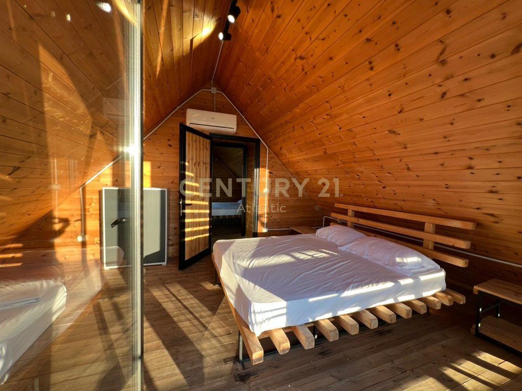 VILLA ALPINA IN LEGNO CON JACUZZI IN AFFITTO A SHKALLNUR DURRES !