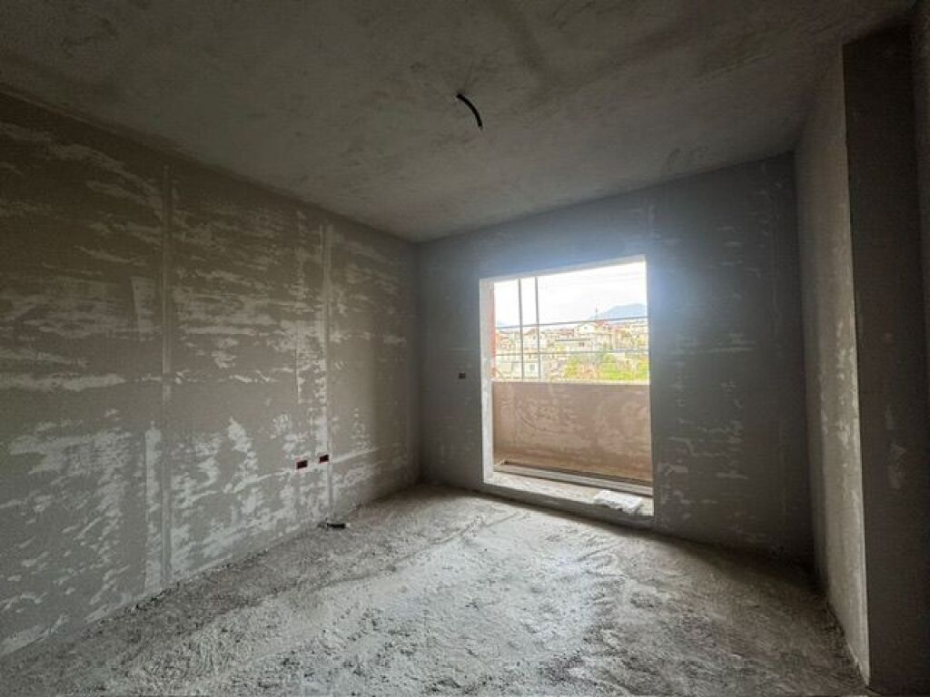 Apartment ne shitje te Aluna ne paskuqan