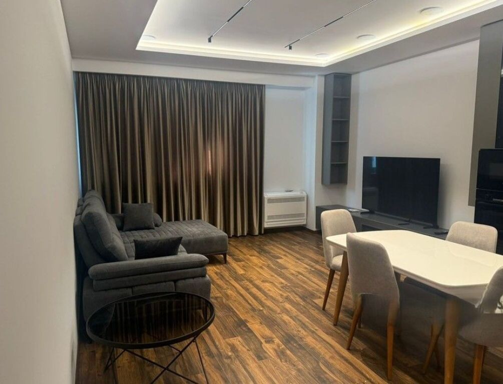 JAPIM ME QIRA APARTAMENT 1+1+ POST PARKIMI NË LION RESIDENCE TIRANË, PRANË AIR ALBANIA