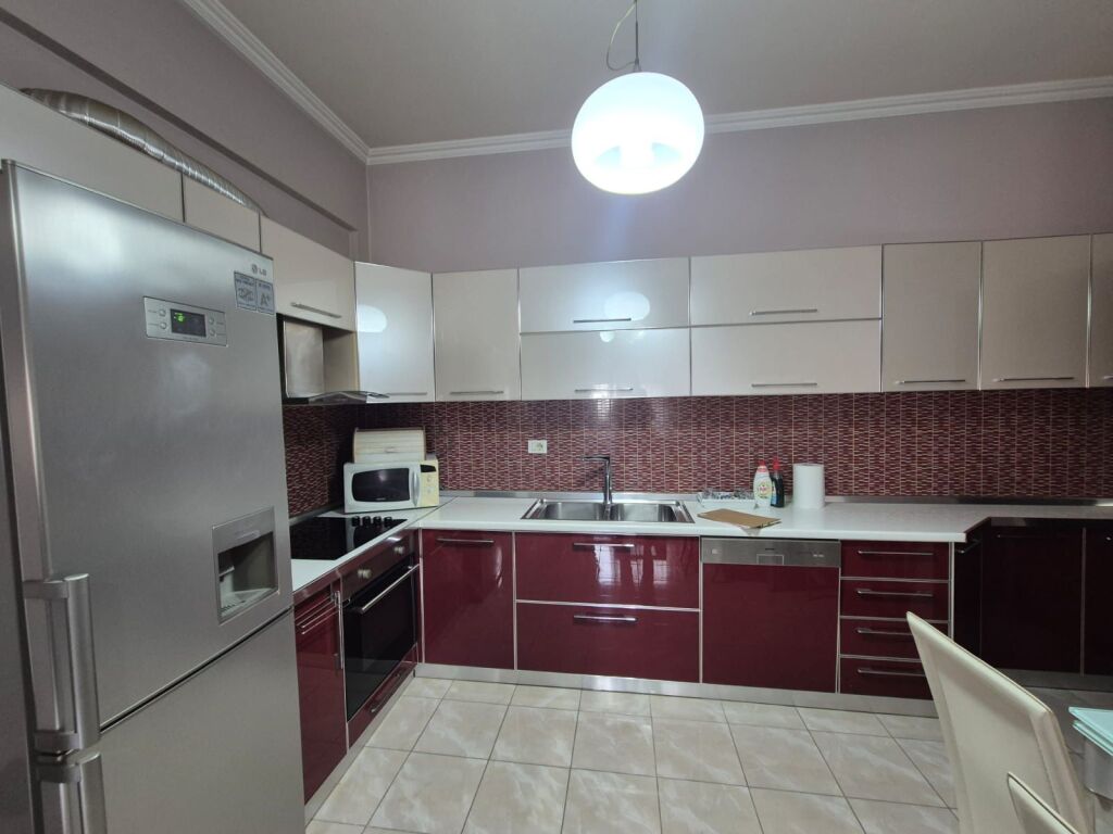 Apartament 2+1 per shitje prane Delijorgjit