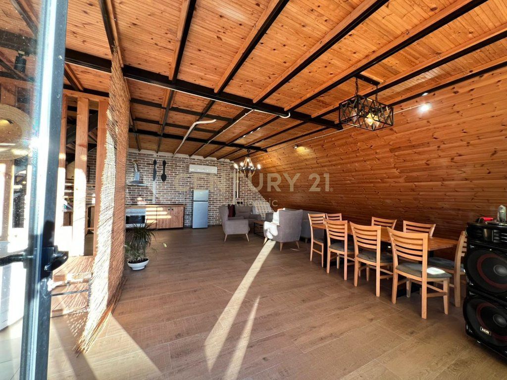 VILLA ALPINA IN LEGNO CON JACUZZI IN AFFITTO A SHKALLNUR DURRES !