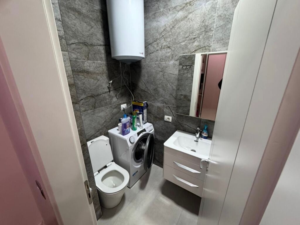 Apartament me qera