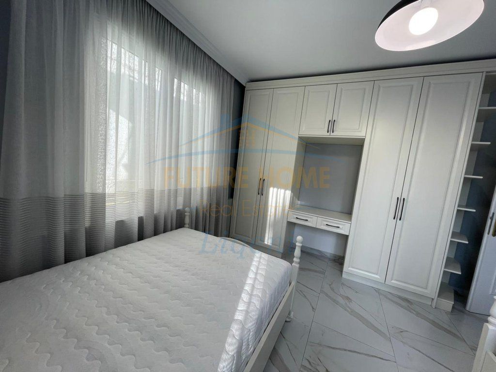 Qera, Apartament 2+1+2, Sheshi Willson, Tiranë.