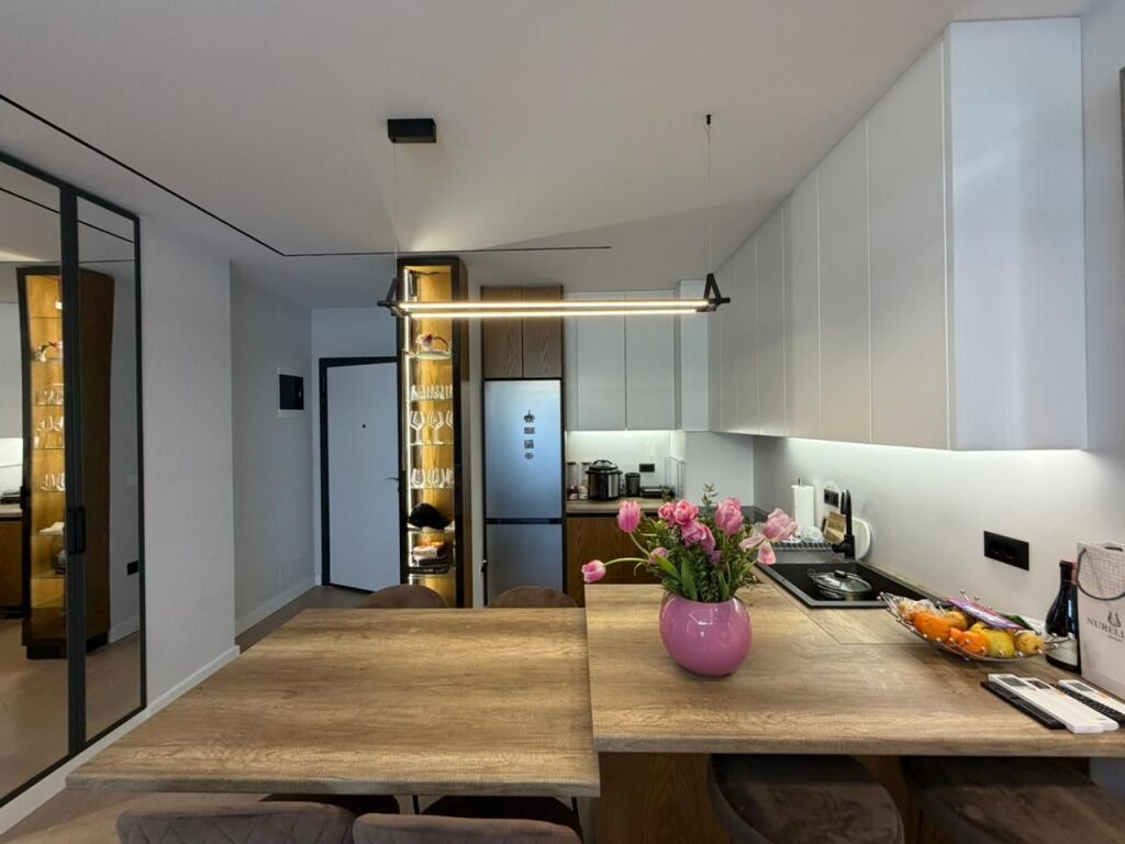 Apartament 2+1+Parking per shitje tek Golden Park prane Amerikan 3.