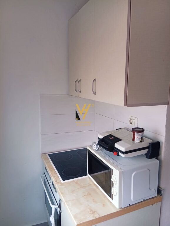 JEPET APARTAMENT 1+1 ME QERA TE RR.HASAN SUFA 60.000 LEKE