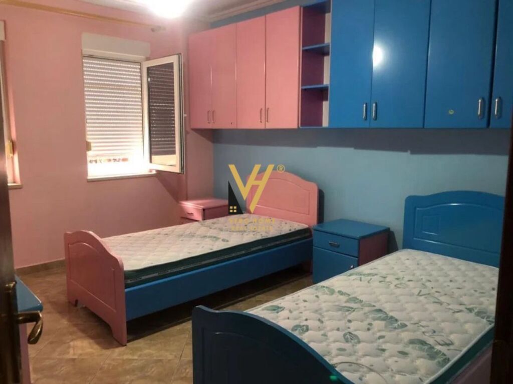 VENDESI APPARTAMENTO 2+1+2+2BLK A KOM.COLOMBO 2, LAGO ASCIUTTO 25.000.000 LEKE