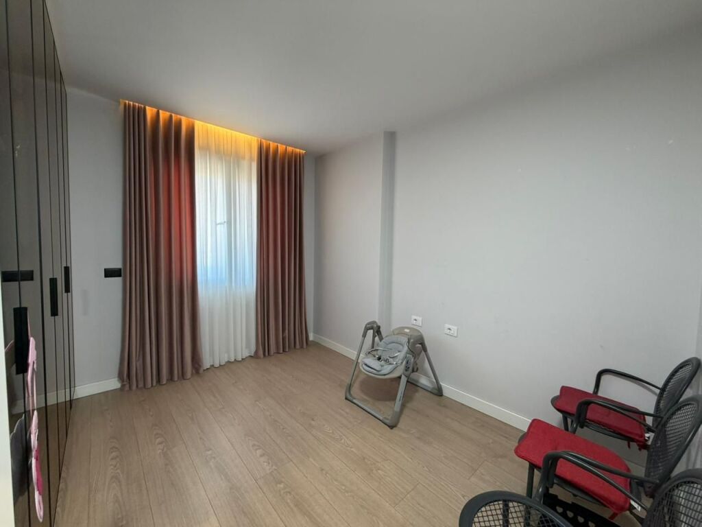 Apartament 2+1+Parking per shitje tek Golden Park prane Amerikan 3.