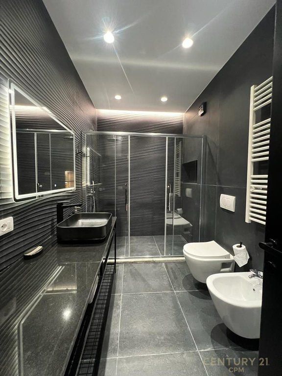 Apartment 2+1+parking space near the center, Barrikadave St.! 1,300 € /Month Total Area 75m2